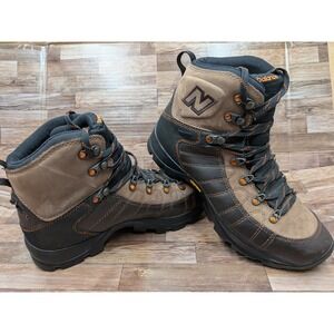 New Balance Men's Size 10 4E Rainier Hiking Boots Goretex Vibram Sole Waterproof